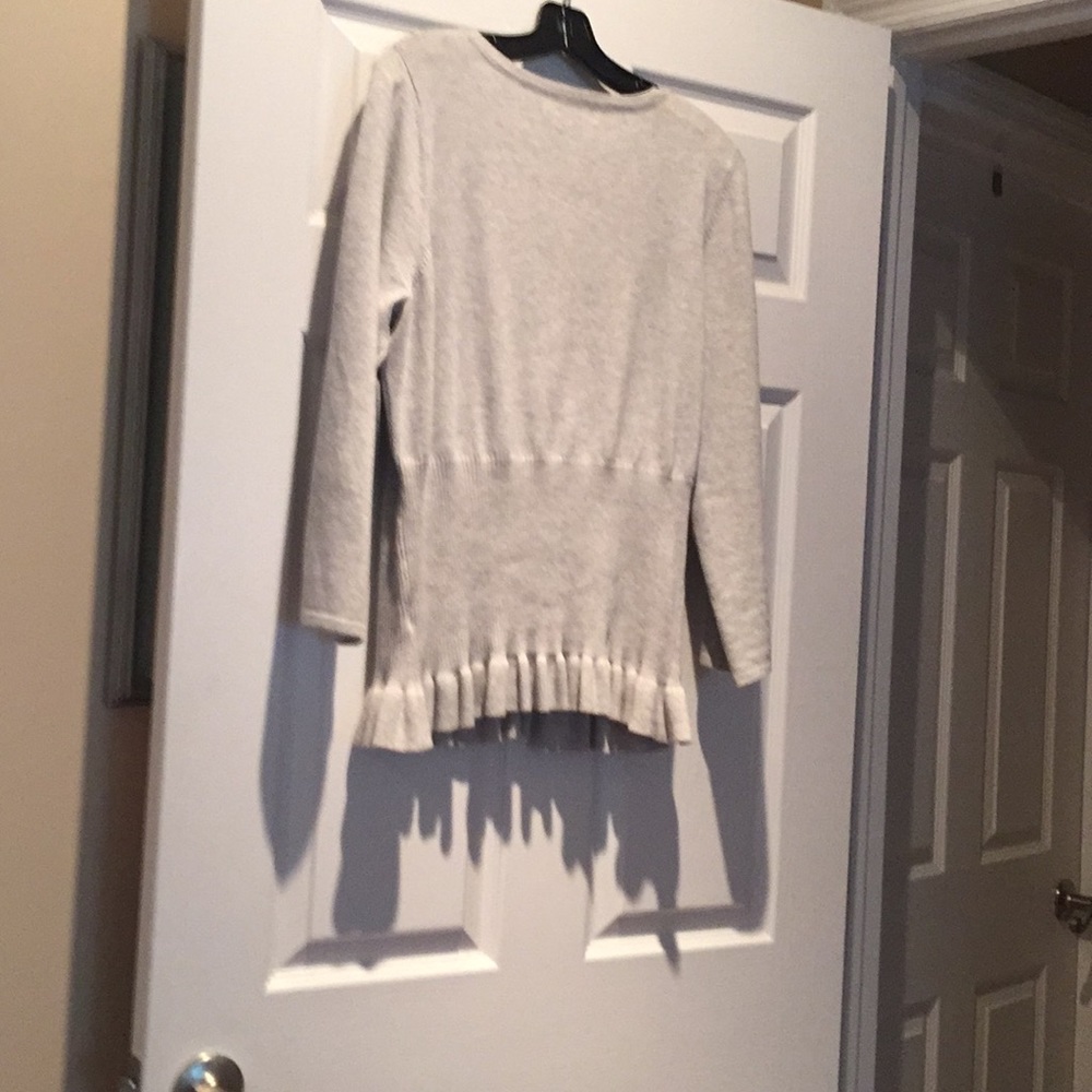 Sweater - Picture 2 of 6